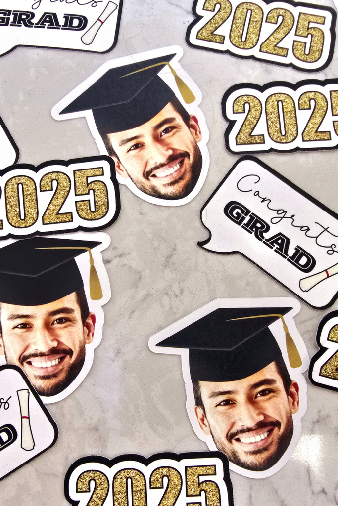 Custom photo graduation confetti